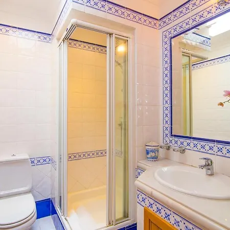 Villa Sleeps 7 Pool Air Con Wifi *